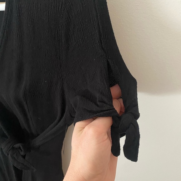 Lulus crepe wrap dress small - Picture 4 of 4